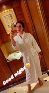 Neha Malik feet photo thumbnail