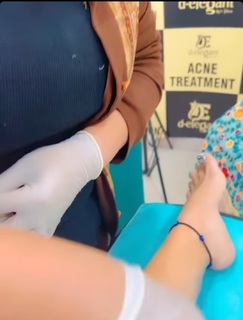 Neha Malik feet photo thumbnail