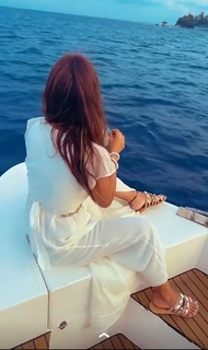Neha Malik feet photo thumbnail