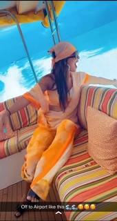 Neha Malik feet photo thumbnail