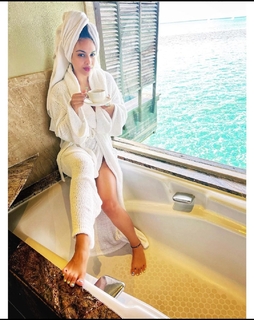 Neha Malik feet photo thumbnail