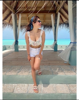 Neha Malik feet photo thumbnail