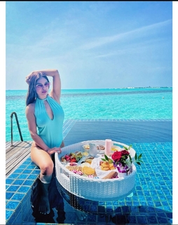 Neha Malik feet photo thumbnail