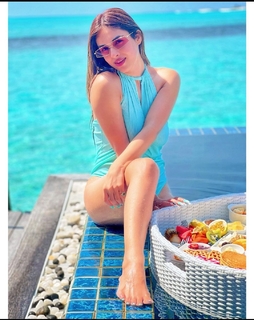 Neha Malik feet photo thumbnail