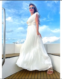 Neha Malik feet photo thumbnail