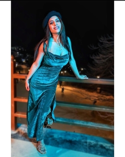 Neha Malik feet photo thumbnail