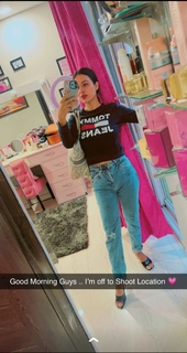 Neha Malik feet photo thumbnail