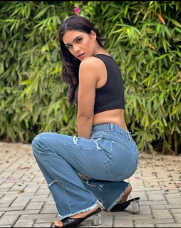 Neha Malik feet photo thumbnail