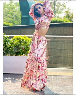 Neha Malik feet photo thumbnail