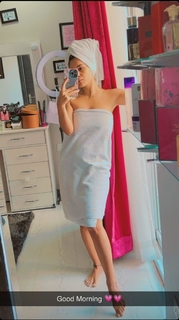 Neha Malik feet photo thumbnail