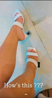 Neha Malik feet photo thumbnail