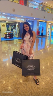 Neha Malik feet photo thumbnail