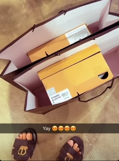 Neha Malik feet photo thumbnail