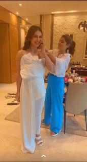 Neha Malik feet photo thumbnail