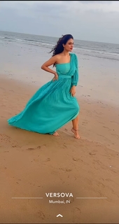 Neha Malik feet photo thumbnail