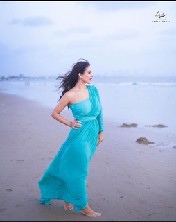 Neha Malik feet photo thumbnail