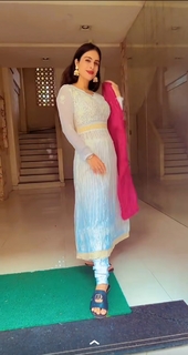 Neha Malik feet photo thumbnail