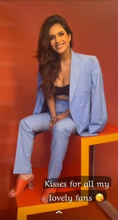 Neha Malik feet photo thumbnail