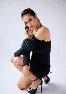 Neha Malik feet photo thumbnail