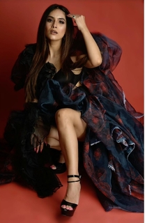Neha Malik feet photo thumbnail