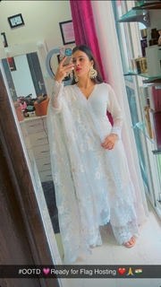 Neha Malik feet photo thumbnail