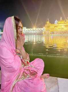 Neha Malik feet photo thumbnail