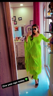 Neha Malik feet photo thumbnail
