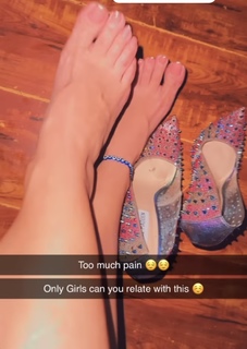 Neha Malik feet photo thumbnail