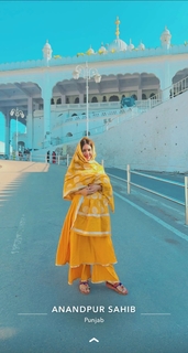 Neha Malik feet photo thumbnail