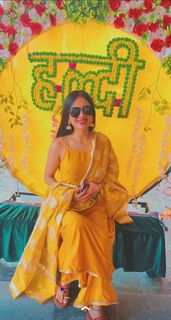 Neha Malik feet photo thumbnail