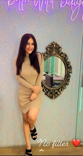 Neha Malik feet photo thumbnail