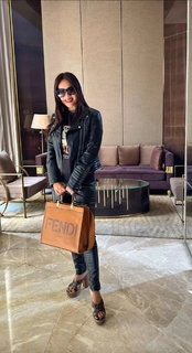 Neha Malik feet photo thumbnail