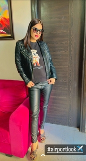 Neha Malik feet photo thumbnail