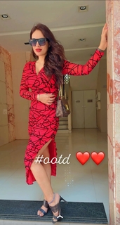 Neha Malik feet photo thumbnail