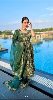 Neha Malik feet photo thumbnail