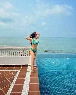 Neha Malik feet photo thumbnail