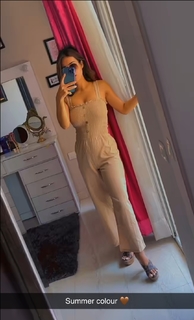 Neha Malik feet photo thumbnail