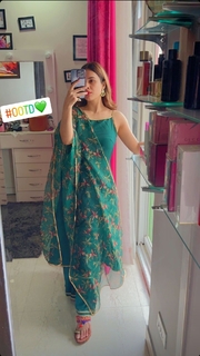 Neha Malik feet photo thumbnail