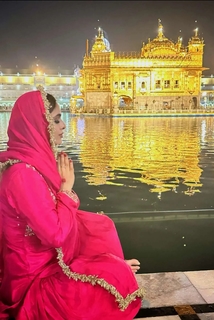 Neha Malik feet photo thumbnail