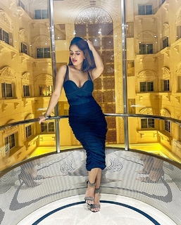 Neha Malik feet photo thumbnail