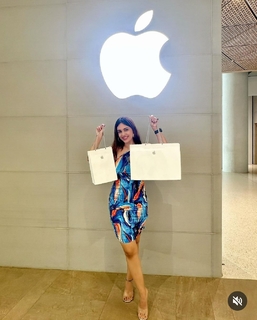 Neha Malik feet photo thumbnail