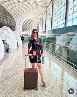 Neha Malik feet photo thumbnail