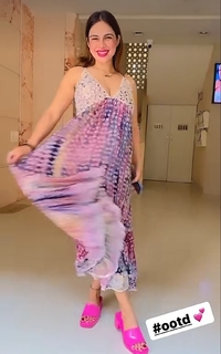 Neha Malik feet photo thumbnail