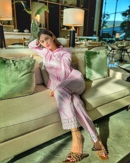 Neha Malik feet photo thumbnail