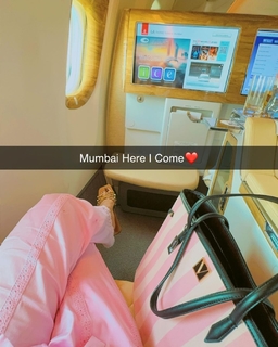 Neha Malik feet photo thumbnail