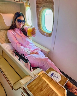 Neha Malik feet photo thumbnail
