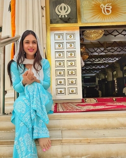 Neha Malik feet photo thumbnail