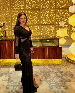 Neha Malik feet photo thumbnail