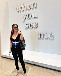 Neha Malik feet photo thumbnail