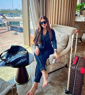 Neha Malik feet photo thumbnail